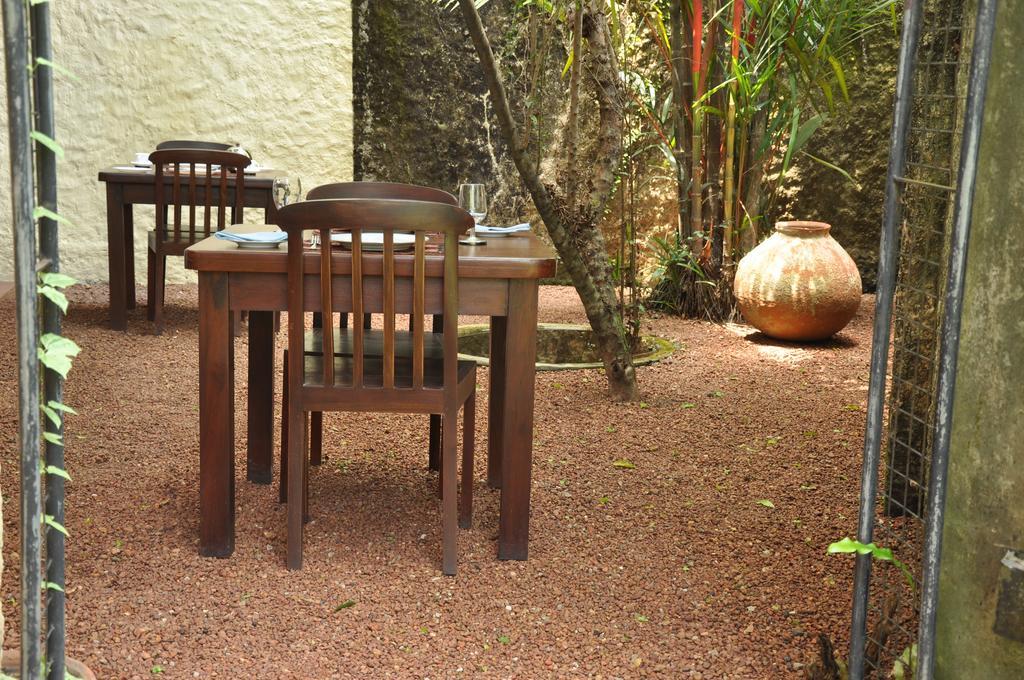 Bangalawa Bed & Breakfast Nawala Ngoại thất bức ảnh