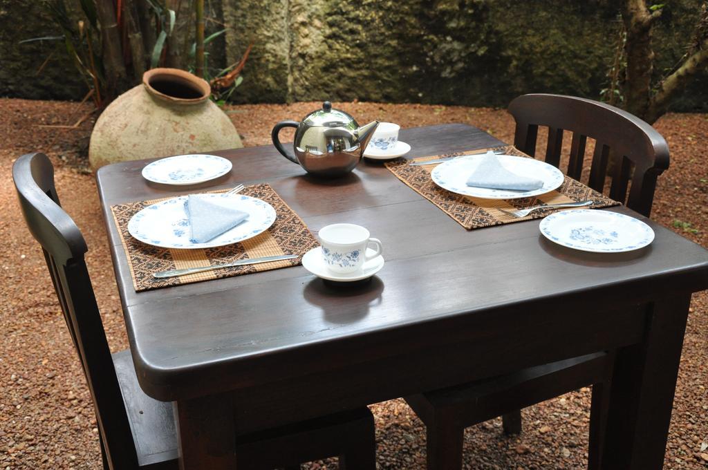Bangalawa Bed & Breakfast Nawala Ngoại thất bức ảnh